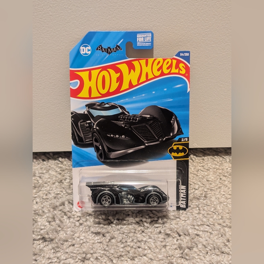 🎈3/$15🎈New! Hot Wheels Batman Race Car